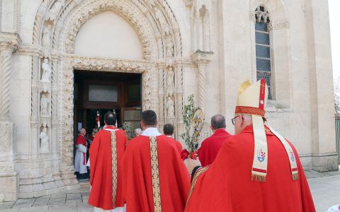 Ljevicu je izigrala klerikalna desnica / FOTO: Šibenska biskupija