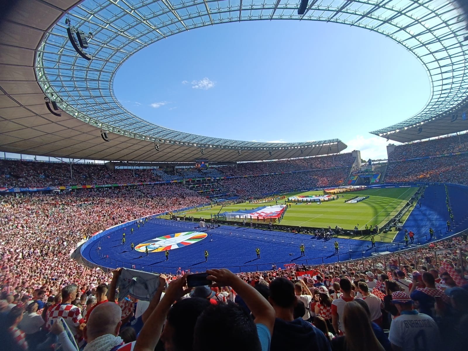 Atmosfera na stadionu (FOTO: Čitatelj)