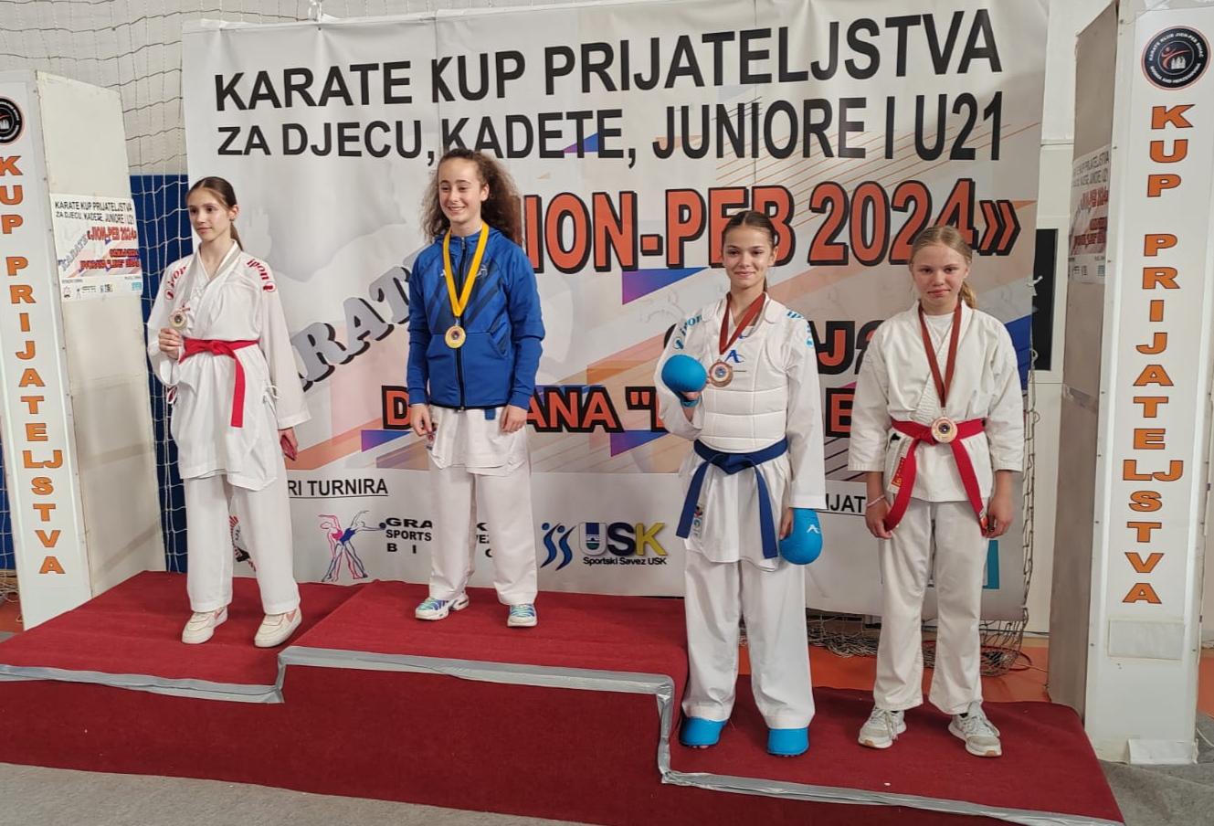 Čak 40 medalja karataša KK Šibenik 1066 na Kupu prijateljstva u Bihaću