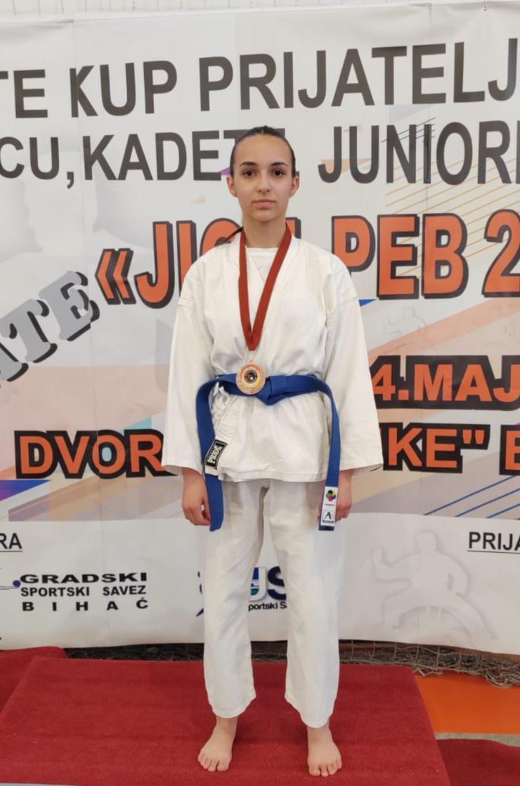 Čak 40 medalja karataša KK Šibenik 1066 na Kupu prijateljstva u Bihaću