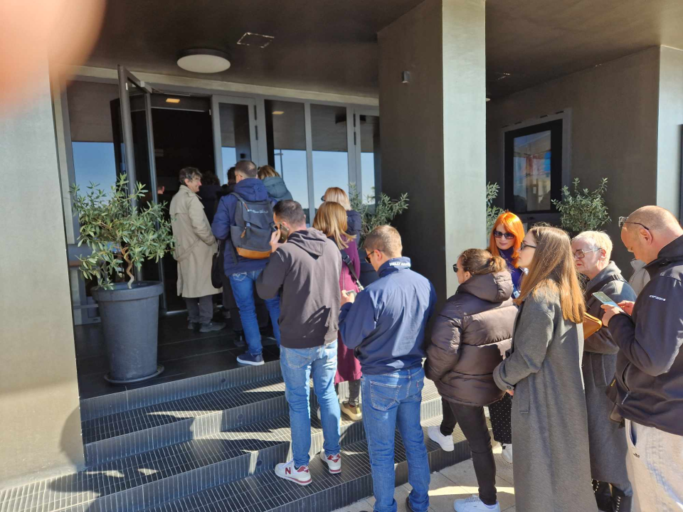 Srdele napunile šibensku peškariju, karte za Morrisseya blagajnu u Arsenu