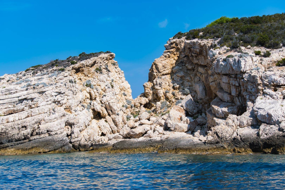 Zaplovili smo iz Šibenika put juga i otkrili tajne magičnih dalmatinskih otoka
