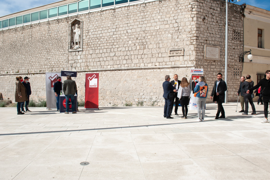 Neka igre počnu: Prikupljanje potpisa označilo i službeni početak kampanje