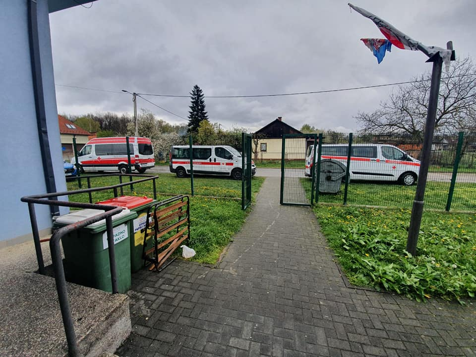 Volonteri vodičkog Crvenog križa  odvojili svoje vrijeme za druge i pet dana pomagali stradalima u potresu