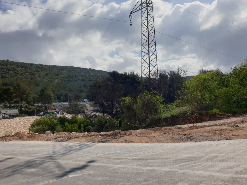 Zahrđali dalekovod koji prolazi kroz Rokiće godinama nije u funkciji, HEP: 'Uklanjanje u planu dogodine'   