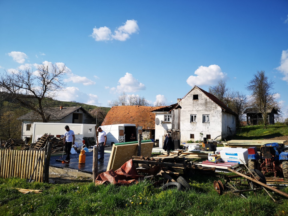 Šibenčani grade novi dom za obitelj stradalu u potresu na Baniji, trebaju vašu pomoć da je dovrše