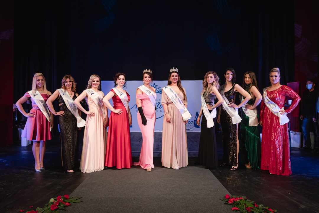 U šibenskom kazalištu održan izbor za najljepšu mamu: Vedrana Halinčić Bakšić i Ljubica Bulić ponijele lente