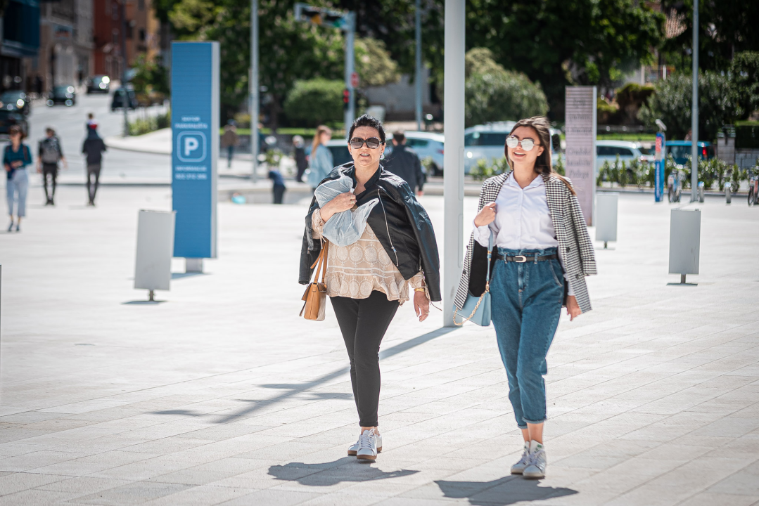 Ovotjedne vladarice modnog đira pokazale kako se nose trendi pastelni komadi  