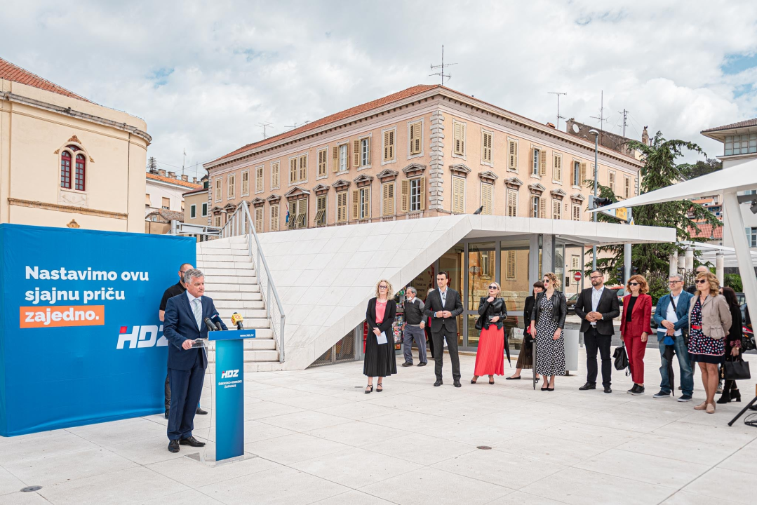 Burić okupio ravnatelje i direktore: 'Danas je IN biti Šibenčanin i u Zagrebu i u Splitu i u svijetu'