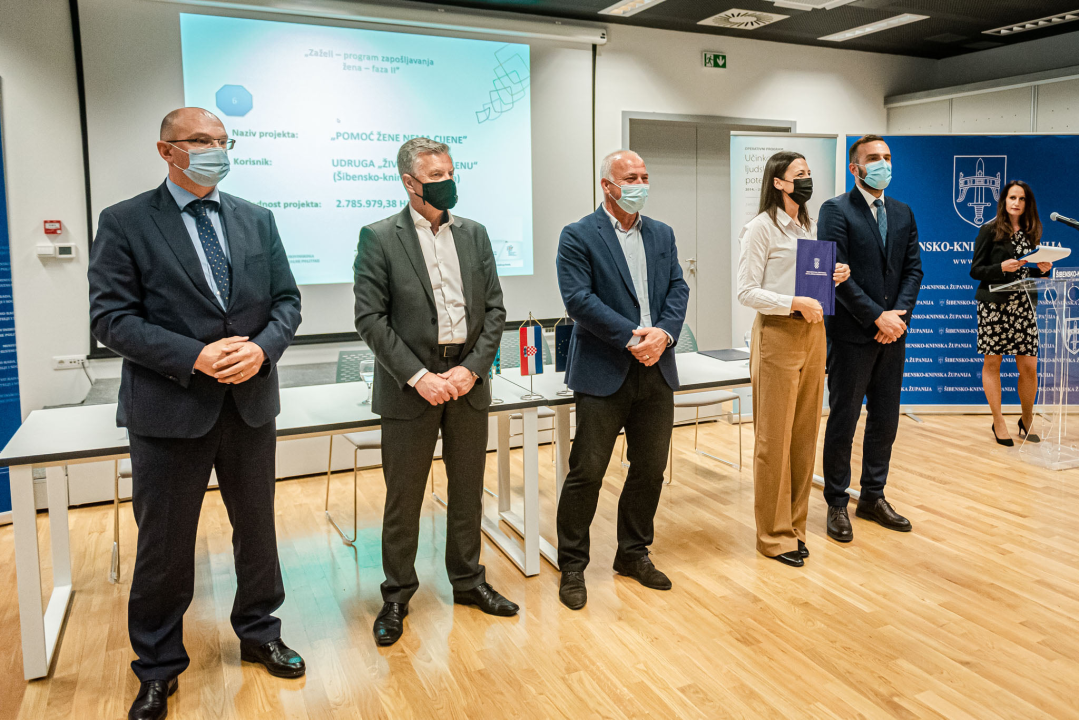 Aladrović podijelio 12,5 milijuna kuna za nezaposlene žene,  starije i nemoćne: Burić najavio Centar za socijalnu skrb u upravnoj zgradi TEF-a 