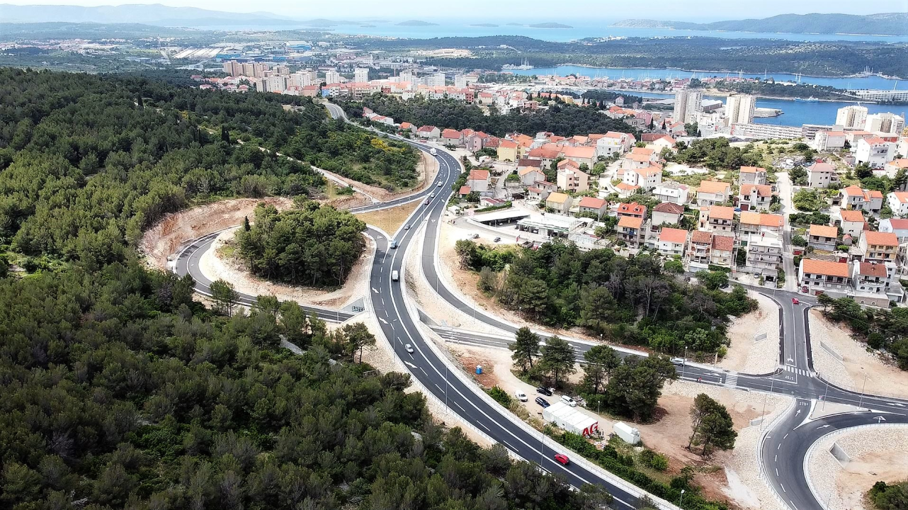 Burić prije izbora požurio obići čvor Rokići pa nabrajao projekte u planu: 'Djeca s Meteriza moći će biciklom sigurno do brodaričkog mosta'  