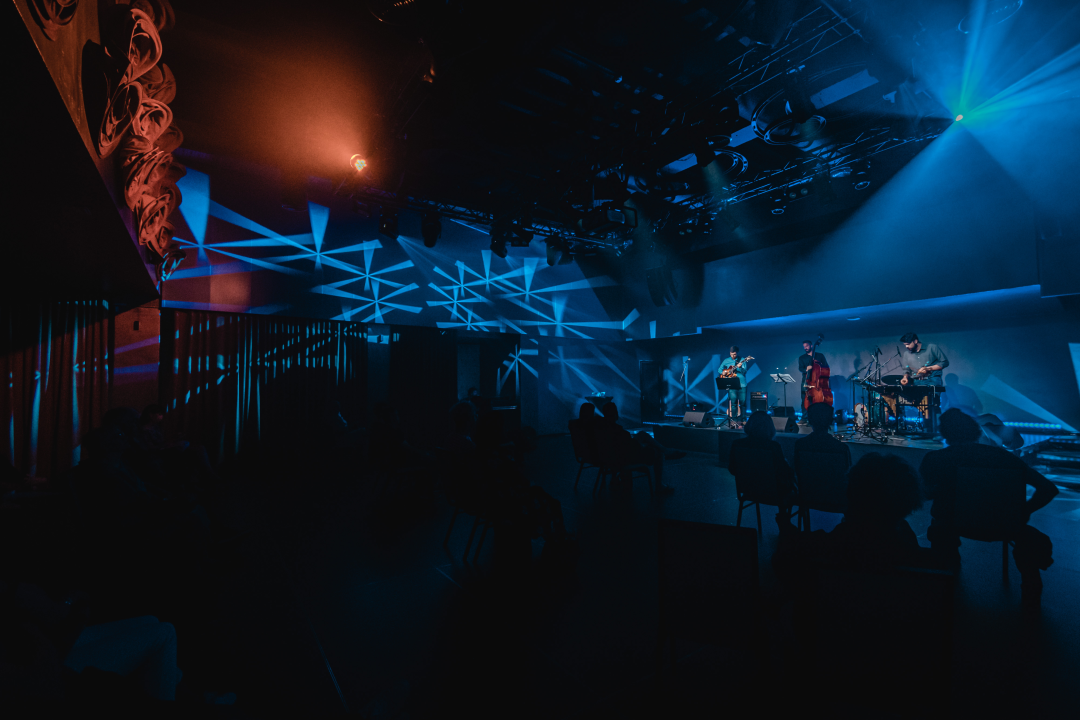 Filip Pavić Quartet u 'Kući umjetnosti Arsen': Savršena ljetna jazz večer uz predivnu posvetu