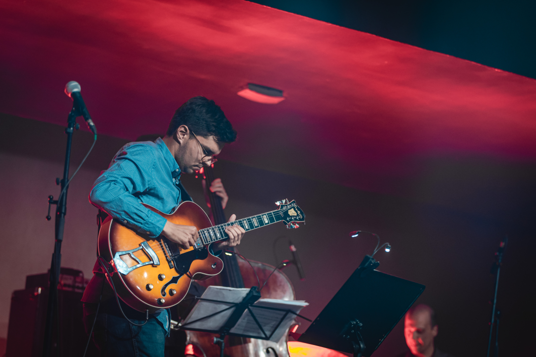 Filip Pavić Quartet u 'Kući umjetnosti Arsen': Savršena ljetna jazz večer uz predivnu posvetu