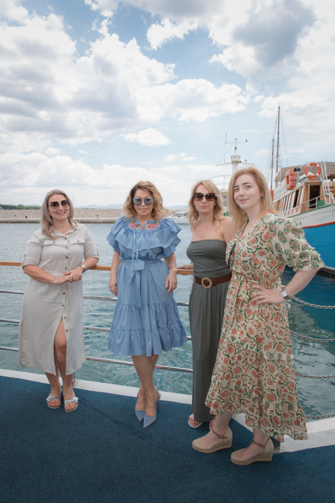 Neda Ukraden promovirala novi album na brodu od Vodica do Šibenika