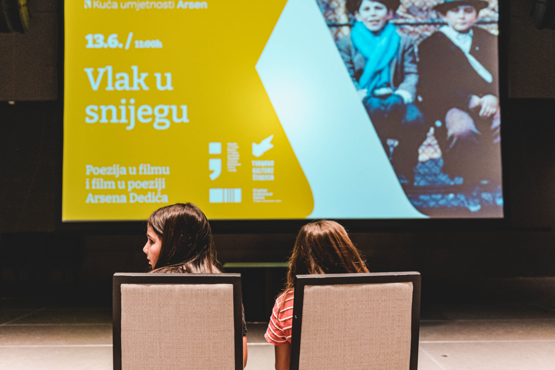 U 'Arsenu' održana prva matineja: Mališani uživali u klasiku Vlak u snijegu