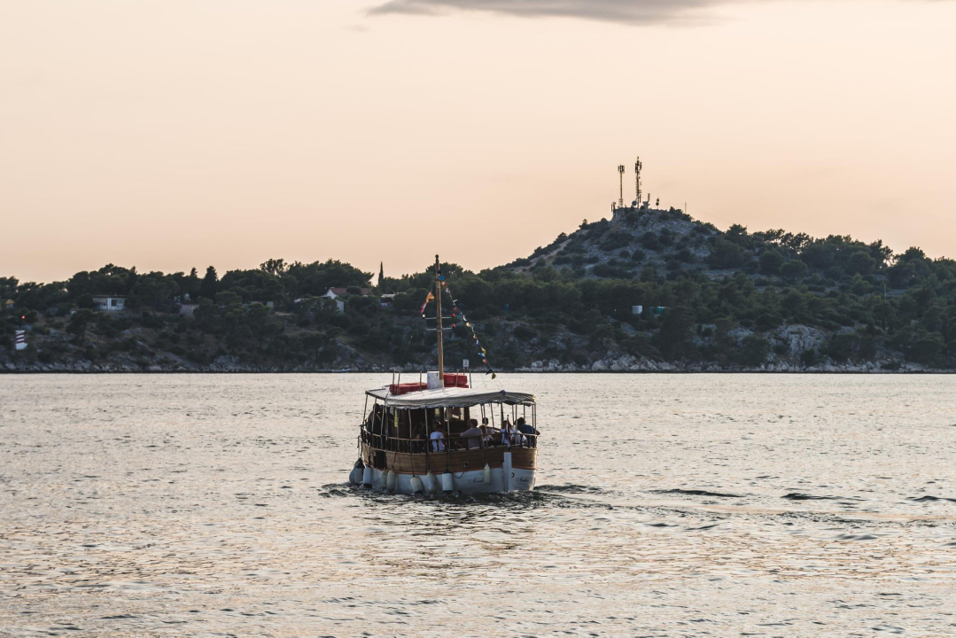Danas kreće gradska brodska linija za Martinsku i Jadriju: Provjerite vozni red i cijene