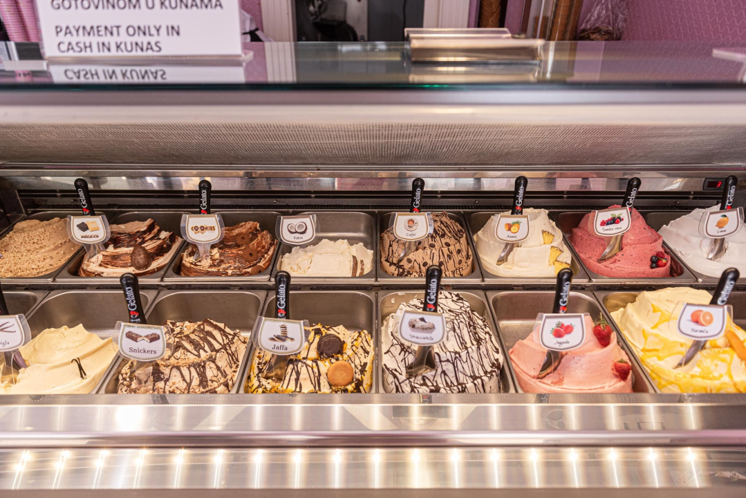 Isprobali smo najbolje sladolede u centru Šibenika! 