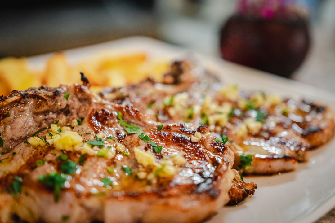 U Antinom Guštu omastite brk slasnim jelima ispod peke ili s ražnja!  