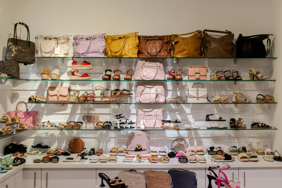 Iskoristite odlične sezonske popuste na obuću i opremite se jedinstvenim 'must have' komadima!