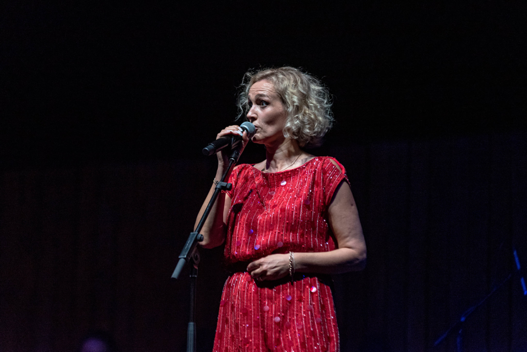 Vanna nizala hitove, tribine pjevale iz sveg glasa