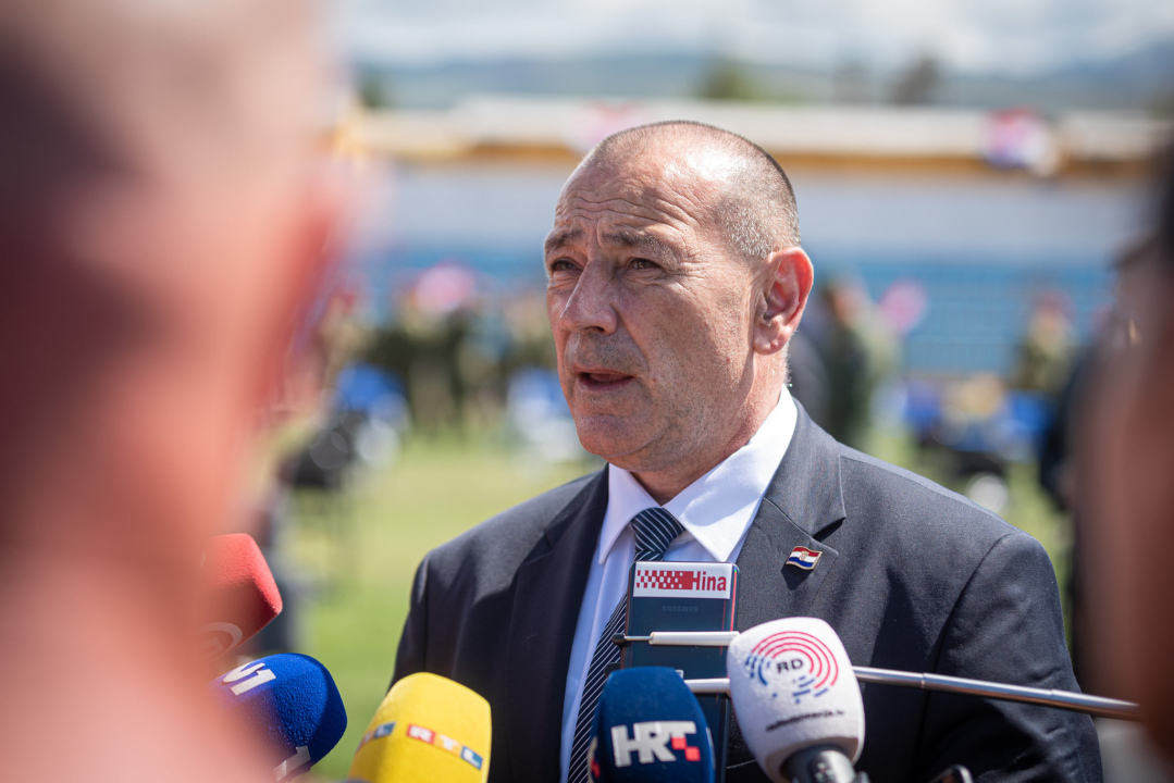 Obilježavanje 26. obljetnice VRO Oluja: Pogledajte kako je jutros bilo u Kninu 