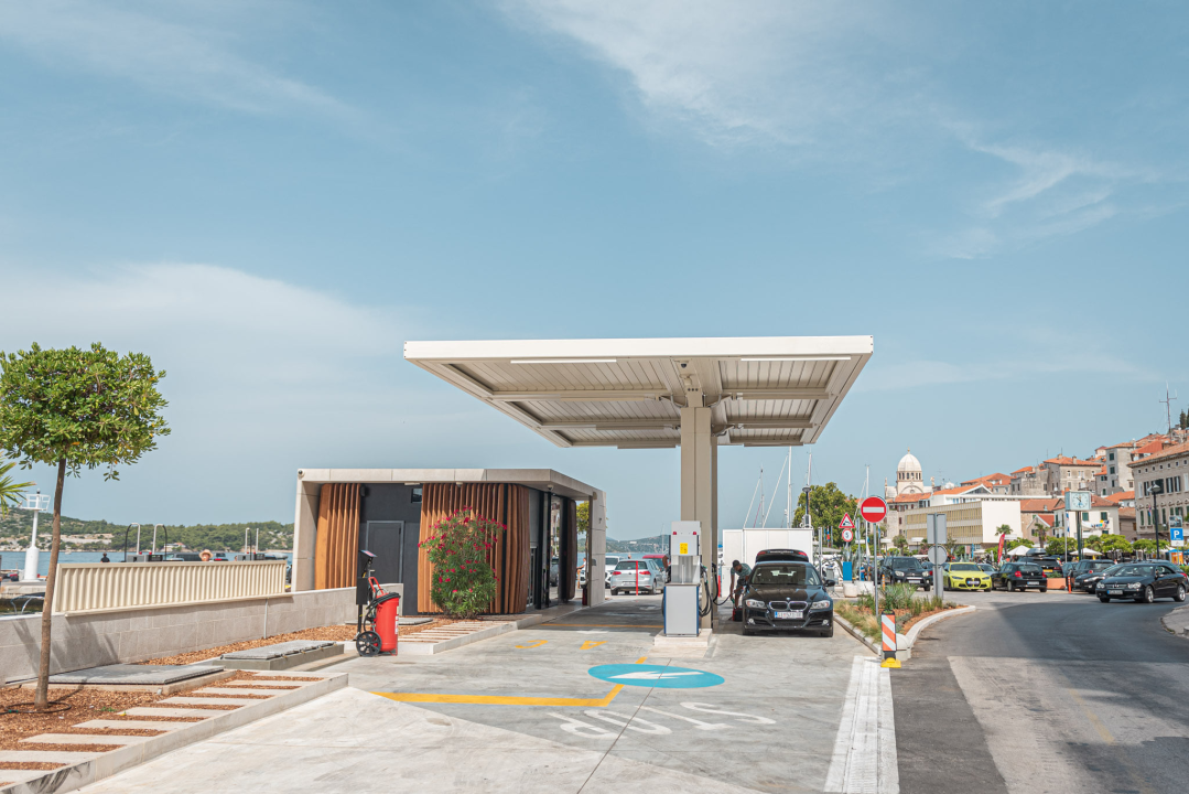 I to se dogodilo: Nakon pustih peripetija, proradila Inina pumpa na rivi, pogledajte kako izgleda 