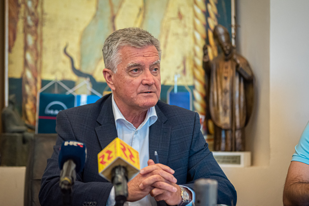 Sjećate se priče o nabavi 11 autobusa? Stižu dogodine, Burić kaže da je to prijelomni trenutak u urbanom identitetu grada  