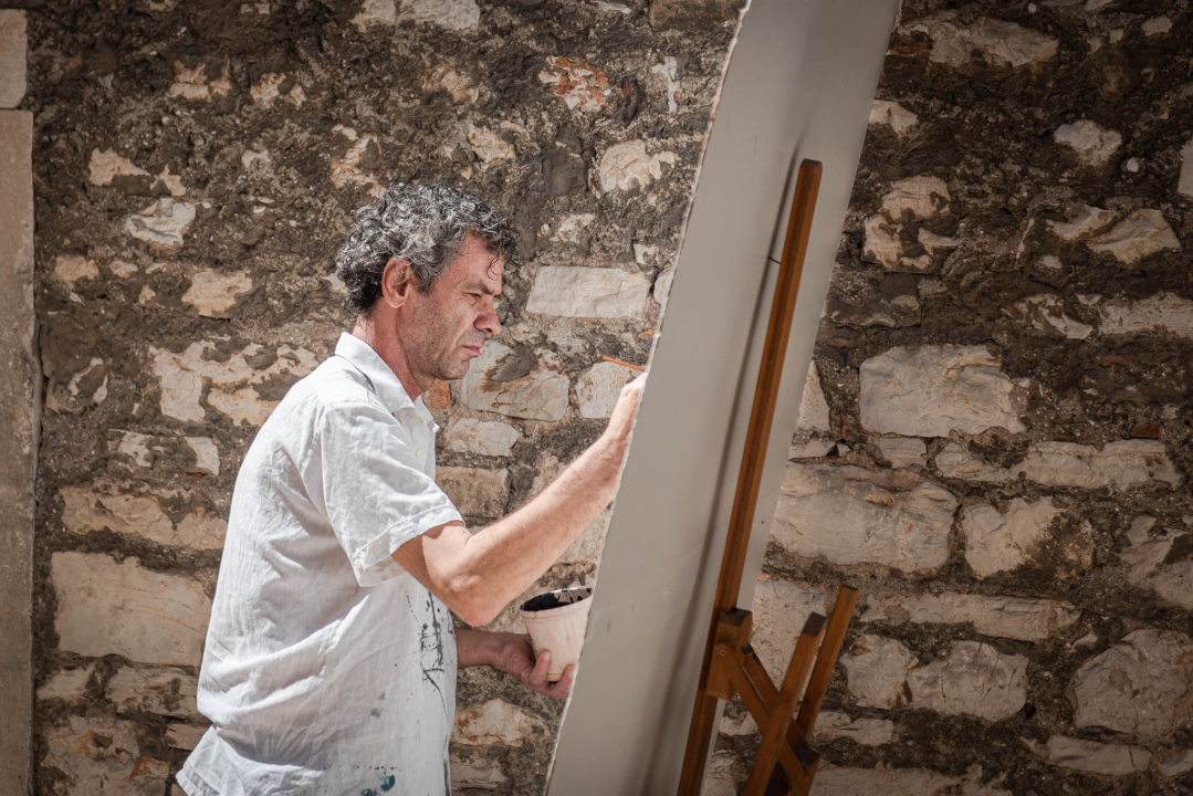 Zvone Vila i Ale Guberina uličnim performansom najavili otvorenje ateljea na Gorici 