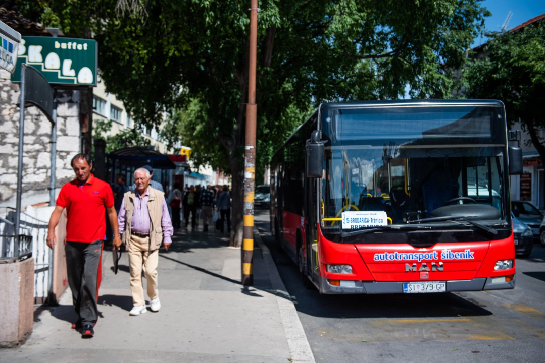 Grad traži izvođača ekrana na 17 autobusnih stanica u Šibeniku, pogledajte kako će izgledati