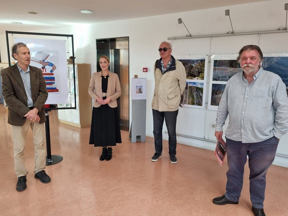 U šibenskoj knjižnici otvorena izložba 'Ponosni čuvari Krke', Nella Slavica: 'U pripremi je projekt revitalizacije utvrde Trošenj'