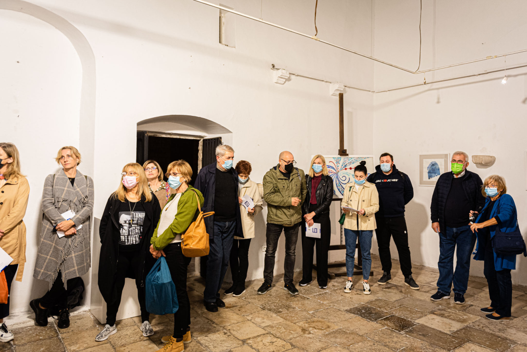 Izložba Grupe 9 u Galeriji sv. Krševana: 'Ovu su djela umjetnika koji liježu i bude se u Šibeniku' 