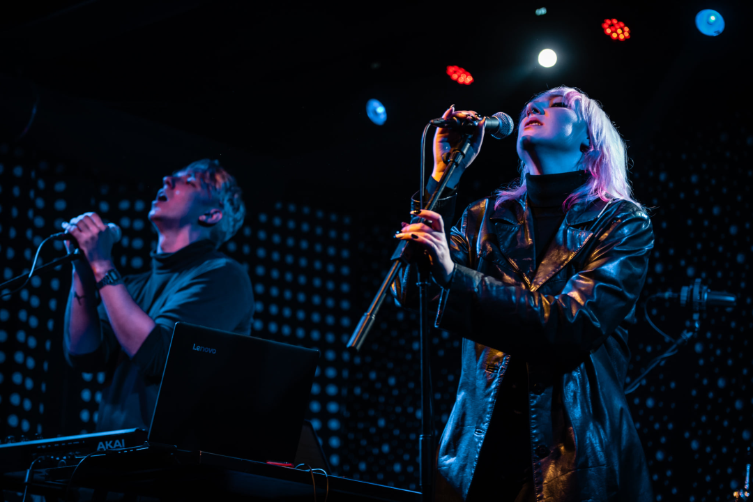 Pocket palma polusatnim nastupom počastili fanove u Azimutu