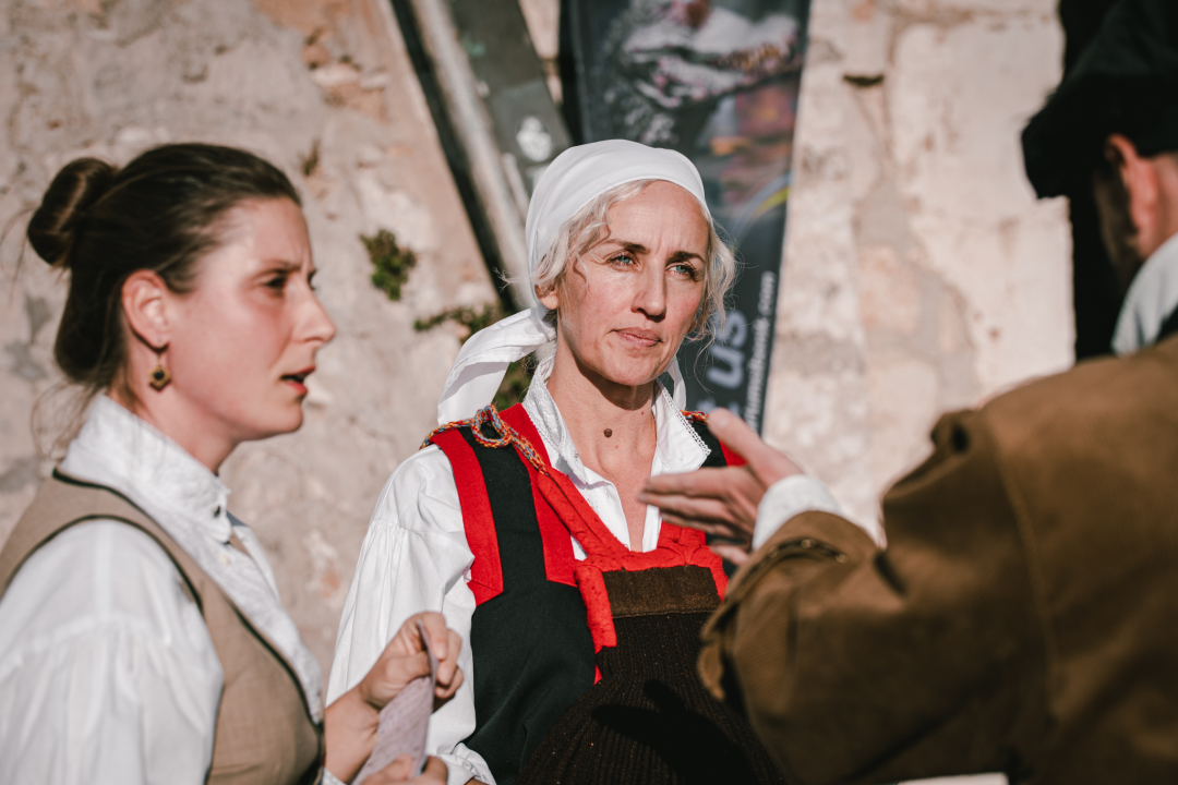 Od brudetože, priko buklije do dišpetože: Šibenski vodiči odličnom turom do suza nasmijali sugrađane 