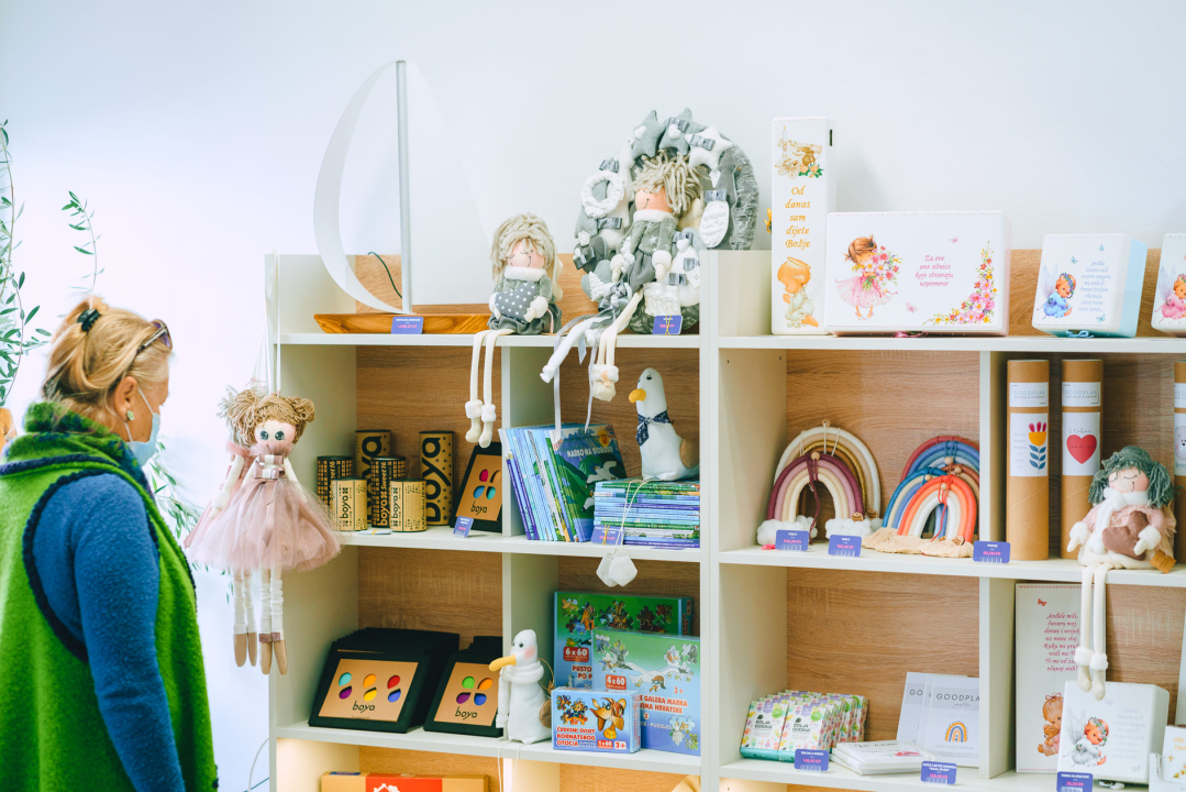 U Vodicama otvoren darovni dućan Fjok s vrhunskim hrvatskim proizvodima! 