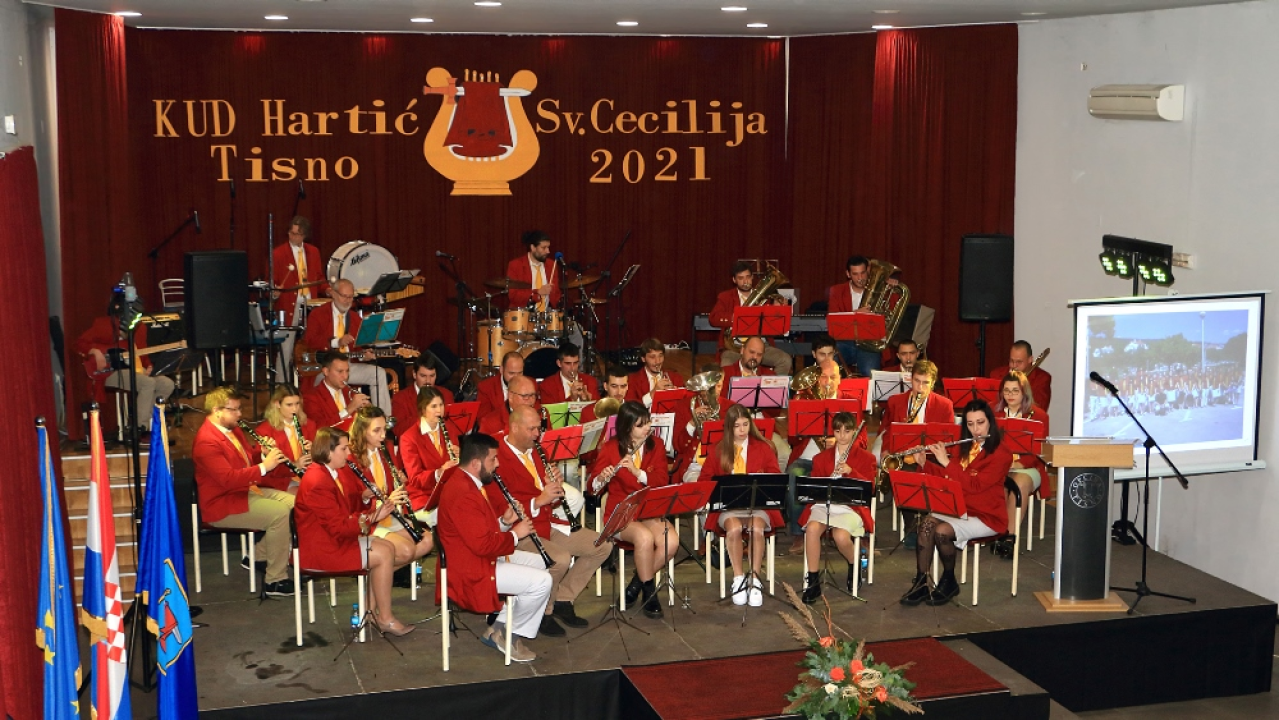 Rajko Ćuzela Papata proglašen počasnim predsjednikom tišnjanskog KUD-a Hartić