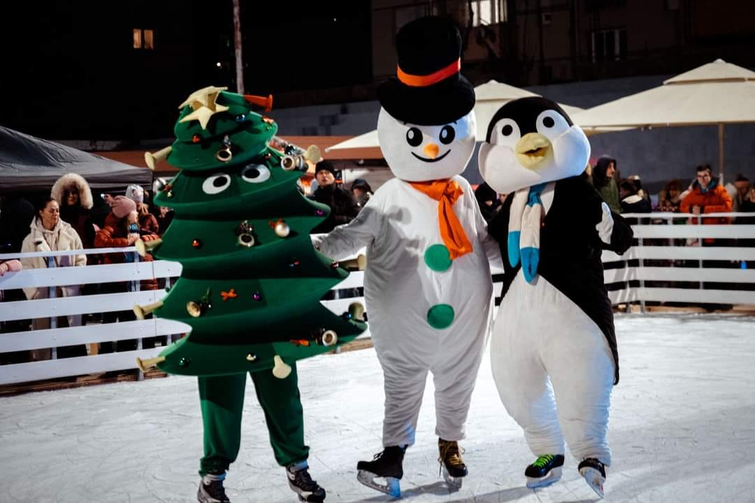 Neno Belan i Fiumensi otvorili Advent u Kninu: Pogledajte atmosferu 