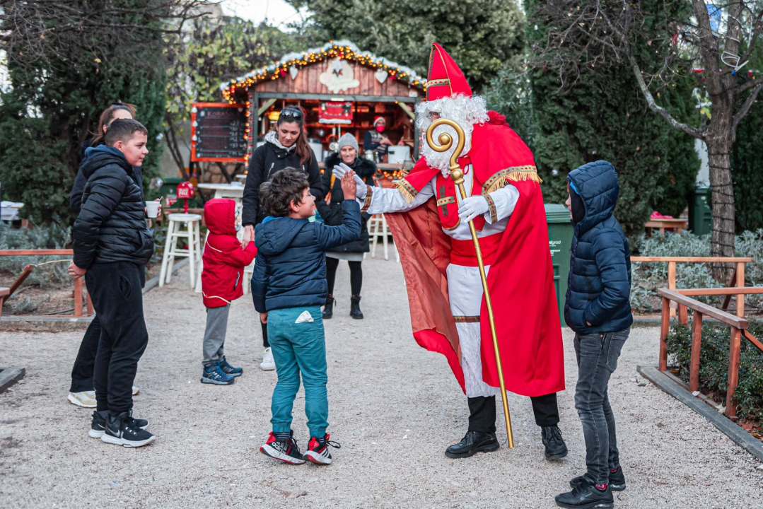 Sveti Nikola u Adventurinom Parkiću razveselio najmlađe Šibenčane 