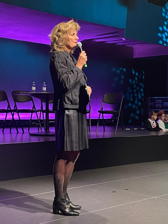 U Kući umjetnosti Arsen predstavljena slikovnica 'Božićne priče' iz DV Šibenske masline: 'Novac od prodaje ide Kiari' 