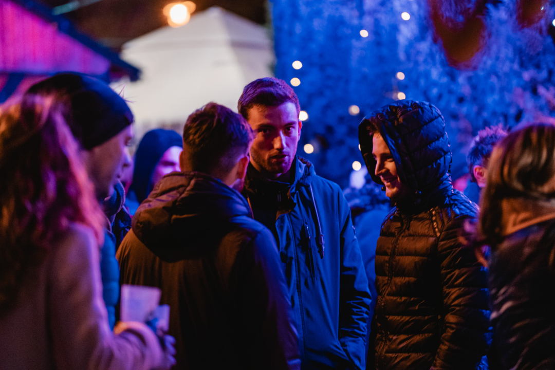 Kralj prvih plesova svojim baladama ugrijao srca Adventurista u Parkiću