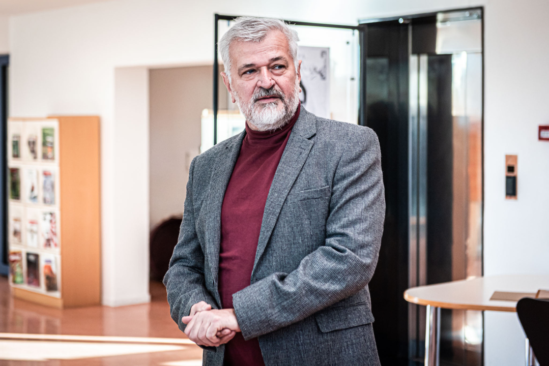 Otvorena izložba fotografija 'Lijepa, ljepša... Šibenčanka' novinara Stanka Ferića: 'Žene su ogledalo duše Šibenika' 