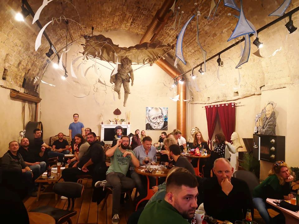 Prije osam godina u Azimutu je počela pub kviz histerija: Čast da obilježi tu obljetnicu pripala je koautoru prvog kviza ikad  