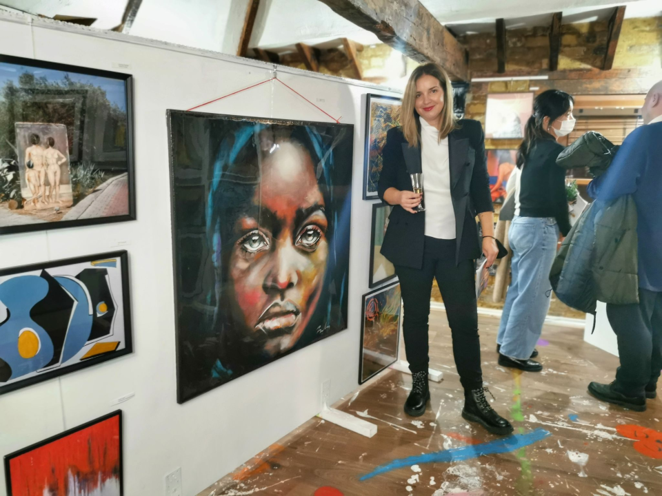 Branka Grubić s izložbe u Londonu: 'Meni je Božić ove godine definitivno uranio'