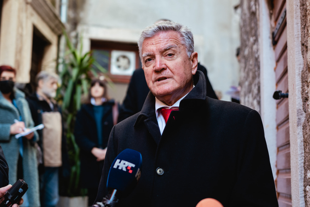 S Kalelarge skrenite u Vodičku koja je puna obnovljenih detalja, a posebnu priču kriju jedna vrata na Gorici 