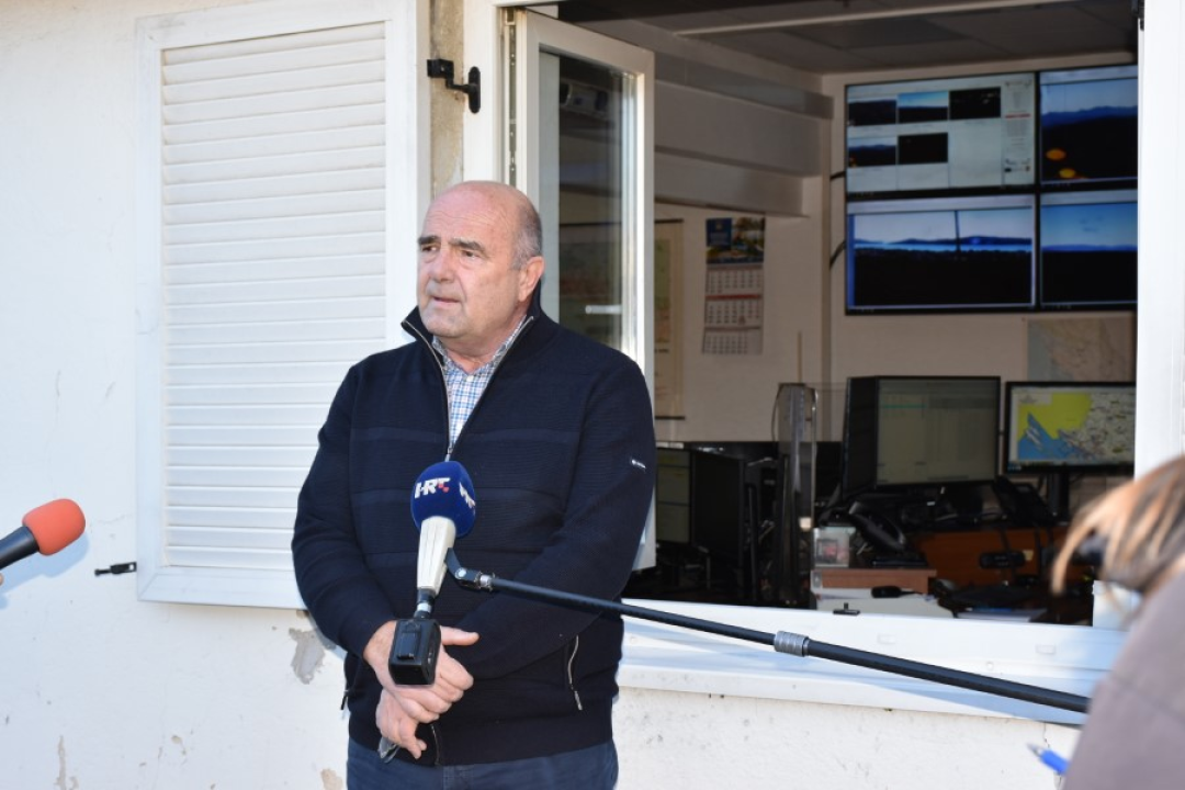 Gradonačelnik i dožupanica obišli dežurne službe: 'Zahvaljujemo vam na predanom radu u ovoj zahtjevnoj godini' 