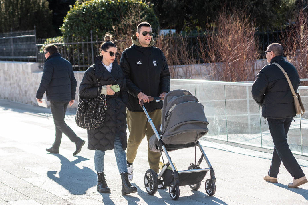 Dame iz đira pokazale kako izgledati trendi i po hladnom vremenu