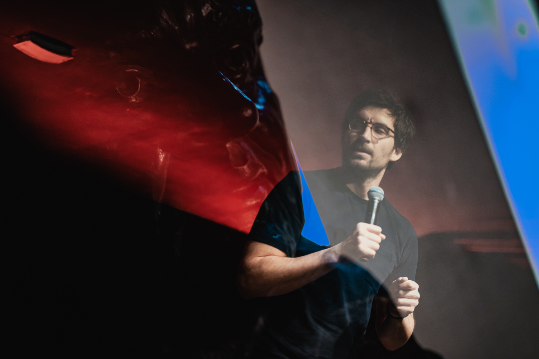 Zabezeknuti Vlatko Štampar sat i 45 minuta u Arsenu valjao fore, publika je plakala od smijeha!