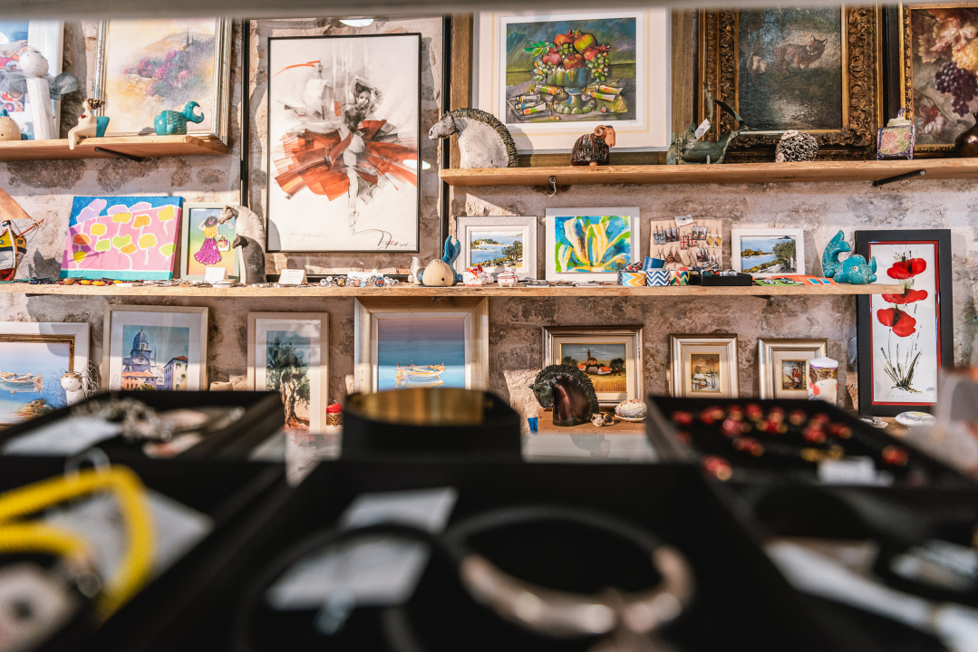 Uvijek je pravo vrijeme za umjetnost, a Galerija Juraj Dalmatinac upravo ima popust na Berbera i Stipicu!