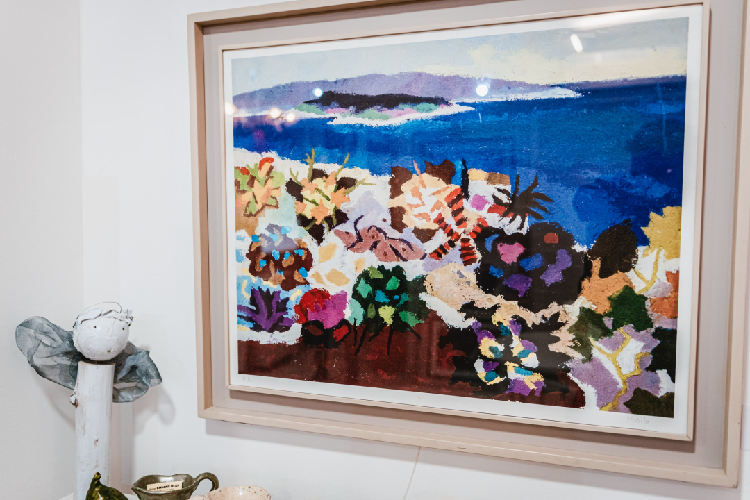 Galerija Juraj Dalmatinac u povodu Dana žena časti popustom na dizajnersku odjeću te Murtićeve i Vežine umjetnine