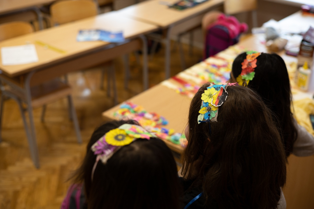 Učenici OŠ Juraj Dalmatinac prikupljaju donacije za Ukrajinu: 'Nadamo se da će ova kutija biti puna do vrha'