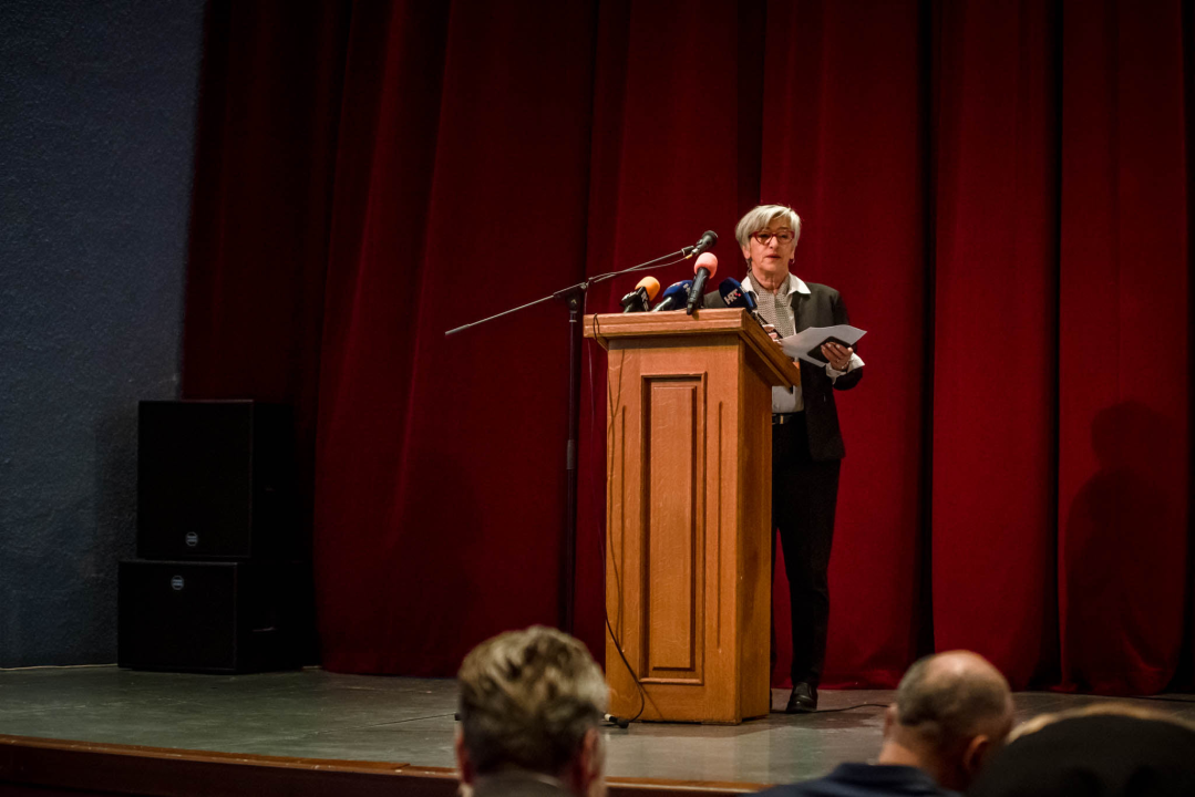 Prilično loša predstava na sjednici Županijske skupštine u drniškom kinu: Bilo je i kokica 